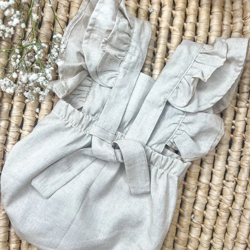 Lniane rampersy niemowlęce z szelkami - obrazek 3