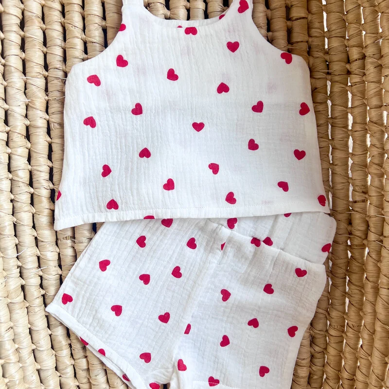 Muślinowy komplet w serduszka